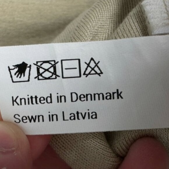 SNS Herning Short Sleeve Crew Neck T-Shirt Beige Sand Size Small Tee Symbol NWT - Picture 10 of 14